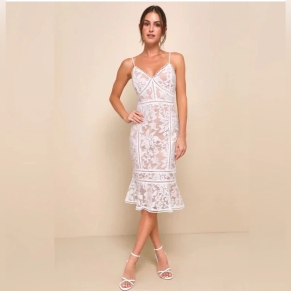 Lulus Dresses & Skirts - Lulus Alluring Love White and Beige Lace Trumpet Hem Midi Dress size XS